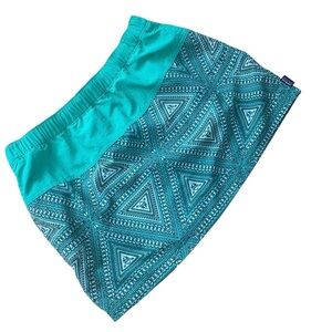 Patagonia Baggies Mini Skirt Green Geometric Design. Size M in EUC